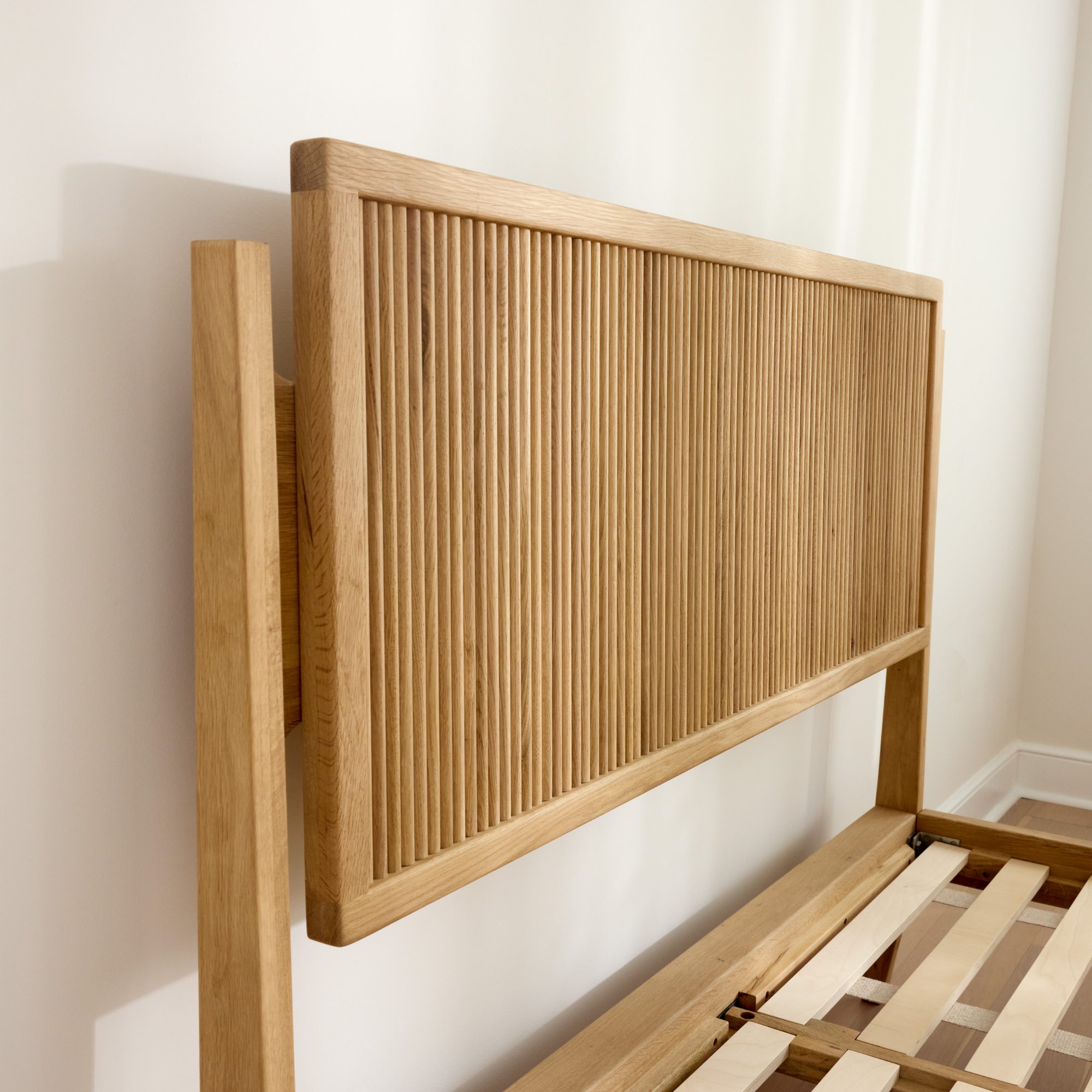 Adelano FSC®-Certified White Oak Bed